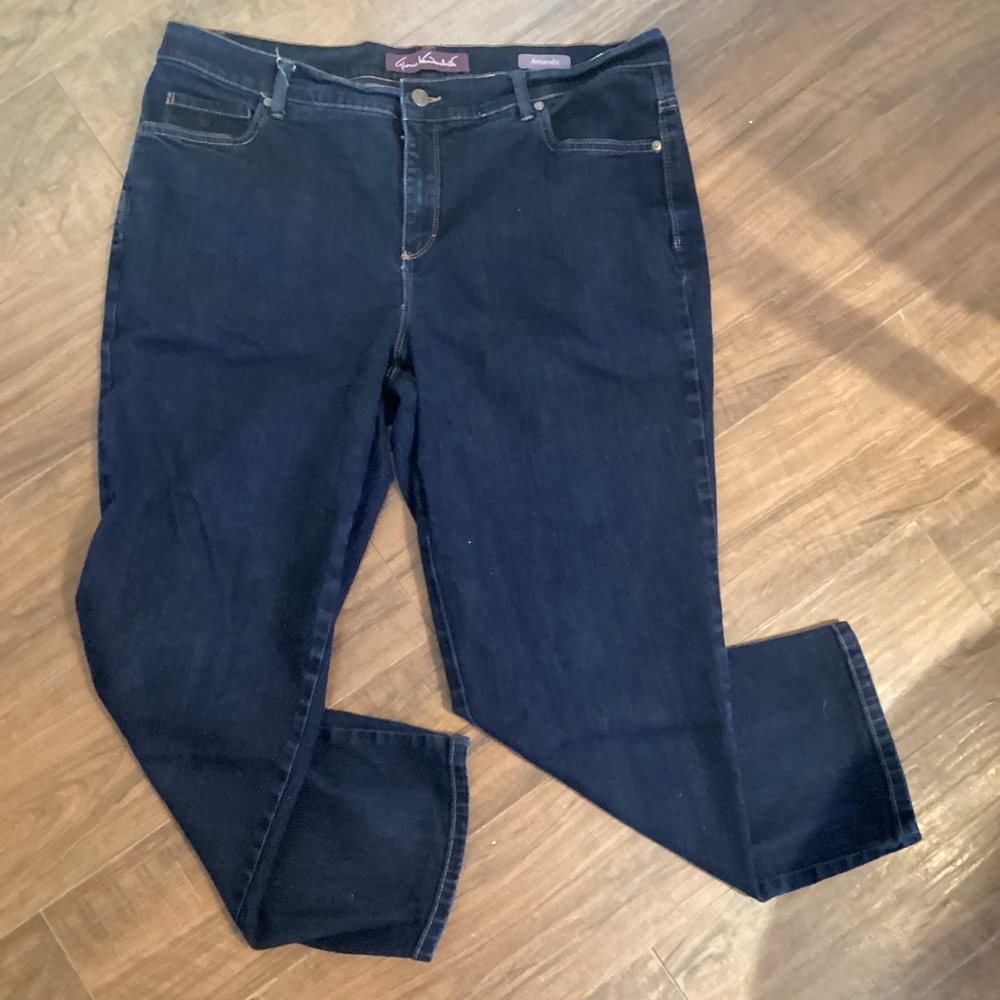 Women’s Gloria Vanderbilt Plus Sz 16W Short Jeans -Amanda- 38x27.5- Stretch